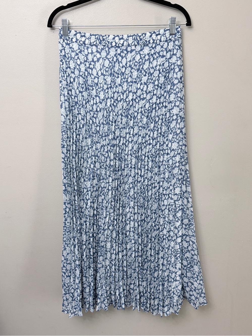 CHAPS Blue & White Floral Pleated Midi Skirt Size Small